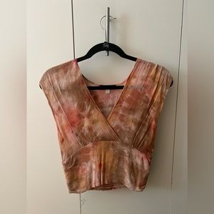 Final Touch Tank Top - tie dye v neck